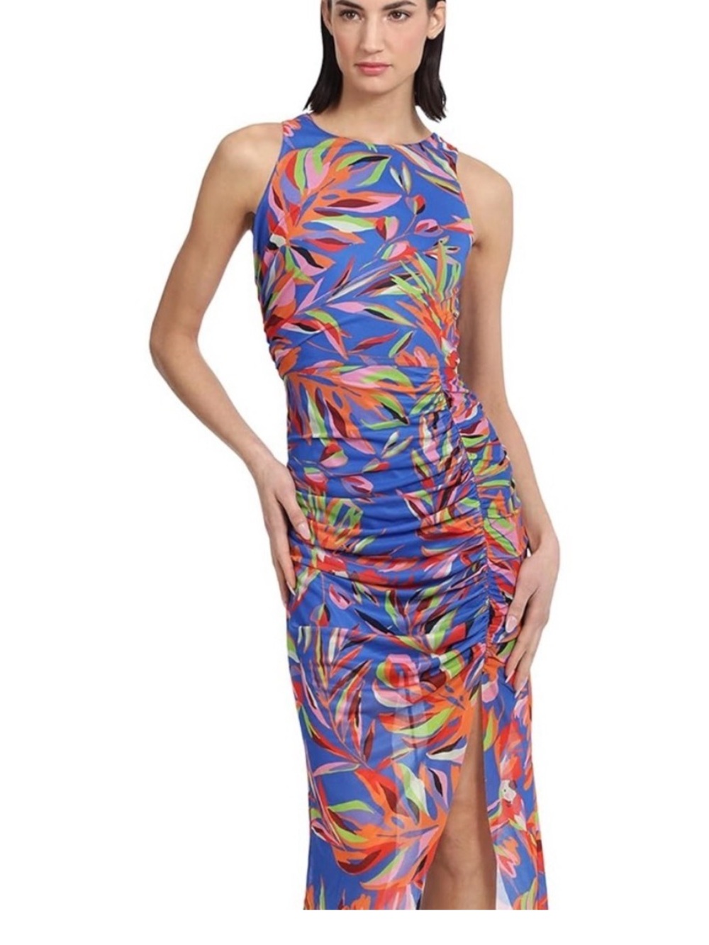 Donna Morgan Sleeveless Ruched Halter Style Midi Dress
Party, elegant